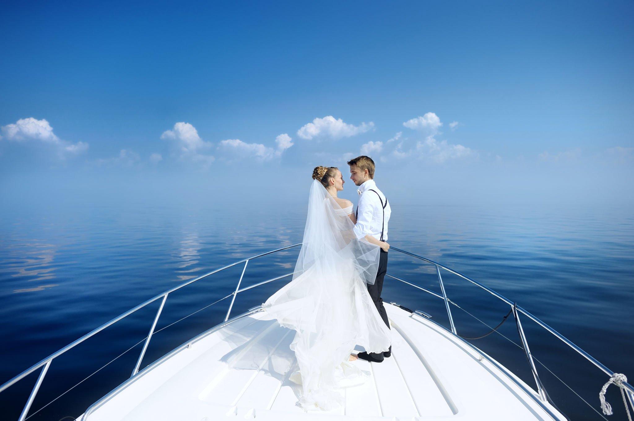 Yacht Weddings pic